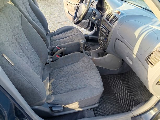 Hyundai Accent · Ano 2002