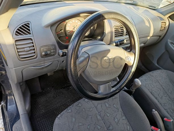 Hyundai Accent · Ano 2002
