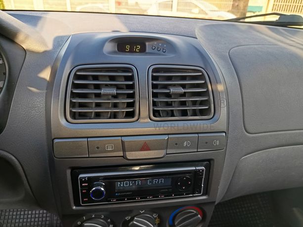 Hyundai Accent · Ano 2002