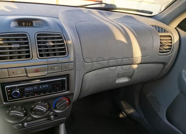 Hyundai Accent · Ano 2002