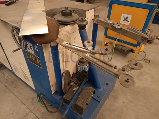 Máquina para Fabrico de Curvas