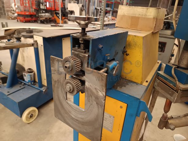 Máquinas de Agrafar e Ranhurar