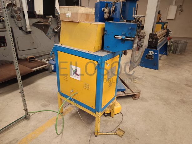 Máquinas de Agrafar e Ranhurar