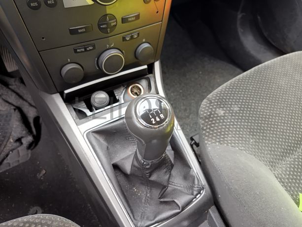 Opel A-H/SW · Ano 2005