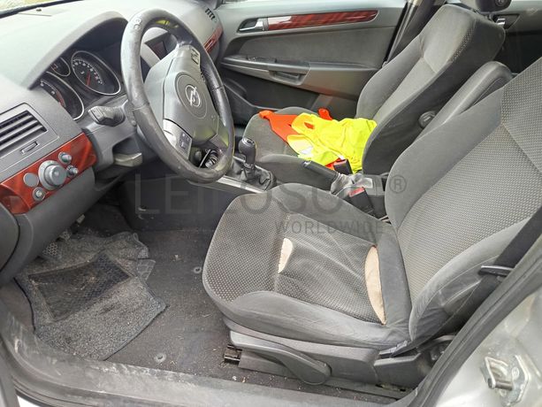 Opel A-H/SW · Ano 2005