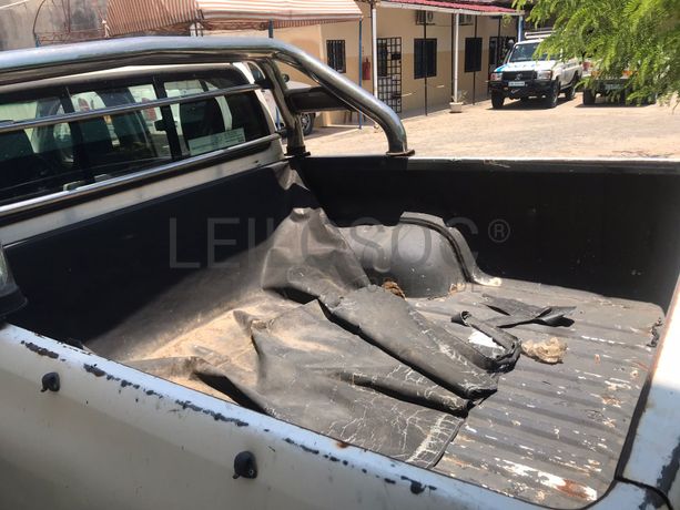 Toyota/Hilux 4x4 - Manual