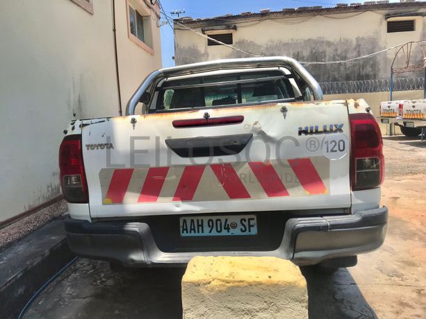 Toyota/Hilux 4x4 - Manual