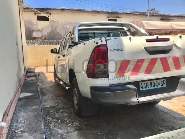 Toyota/Hilux 4x4 - Manual