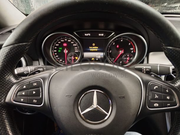 Mercedes-Benz CLA 200 D · Ano 2018