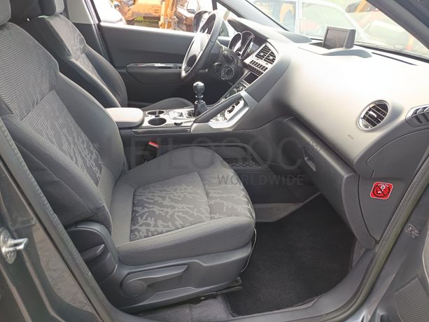 Peugeot 3008 · Ano 2013