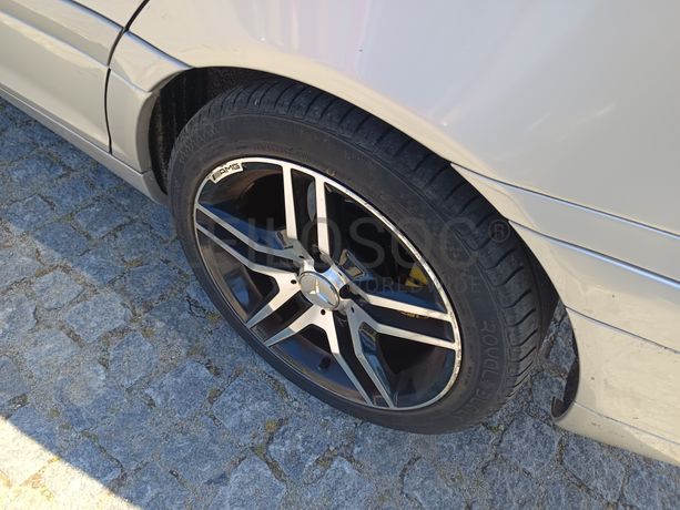 Mercedes-Benz C220 · Ano 2004