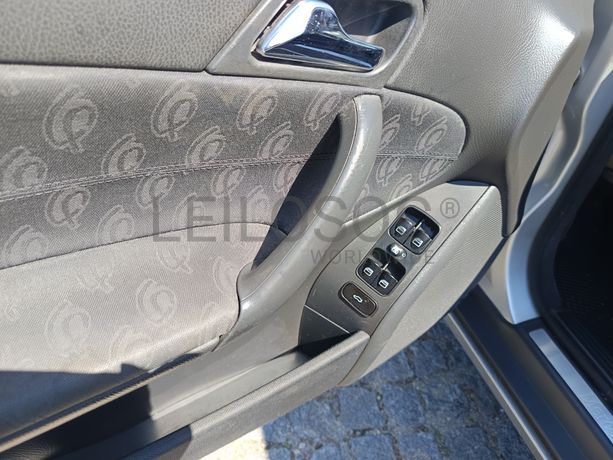 Mercedes-Benz C220 · Ano 2004