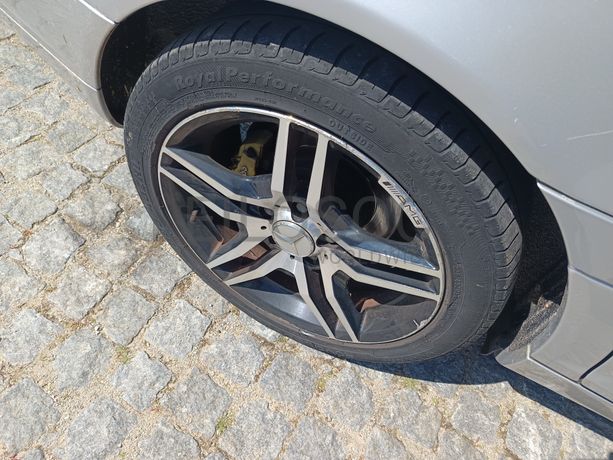 Mercedes-Benz C220 · Ano 2004