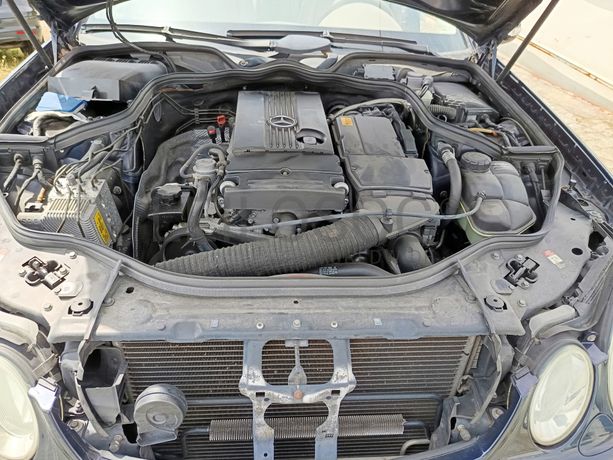 Mercedes-Benz E200 · Ano 2004