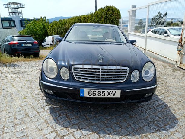 Mercedes-Benz E200 · Ano 2004
