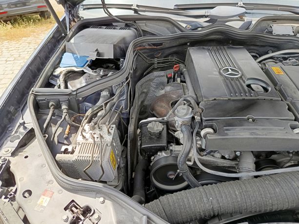 Mercedes-Benz E200 · Ano 2004