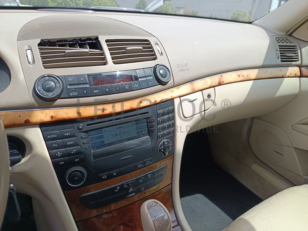 Mercedes-Benz E200 · Ano 2004