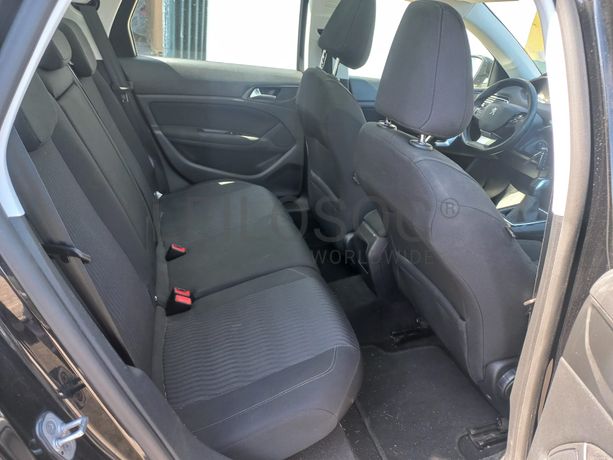 Peugeot 308 · Ano 2017