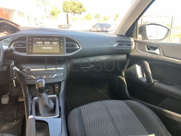 Peugeot 308 · Ano 2017