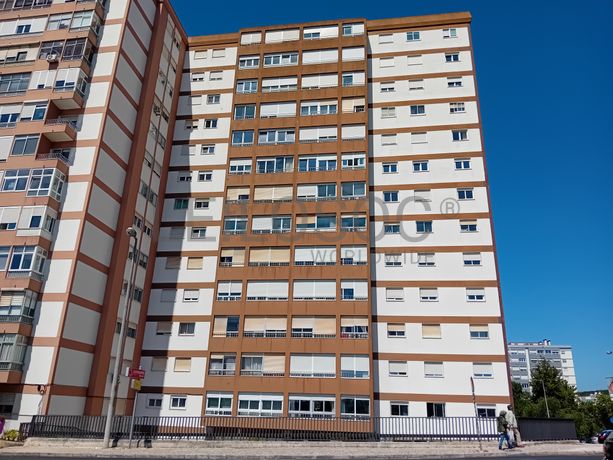 Apartamento T3 + Garagem · Oeiras
