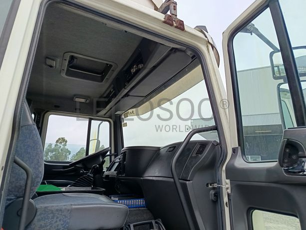 Volvo FL 220 · Ano 2001