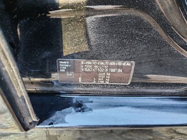 BMW 318d · Ano 2012