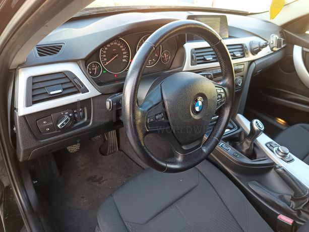 BMW 318d · Ano 2012