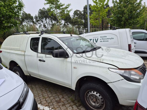 Mitsubishi L200 · Ano 2015
