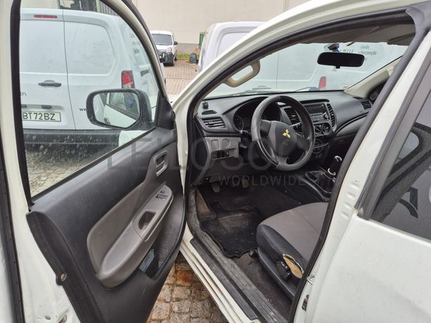 Mitsubishi L200 · Ano 2015