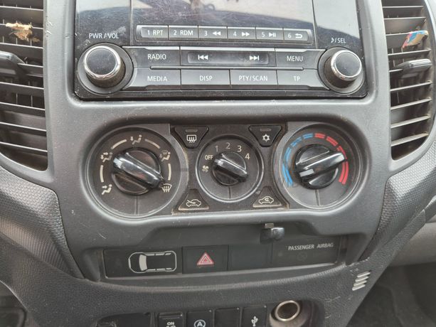 Mitsubishi L200 · Ano 2015