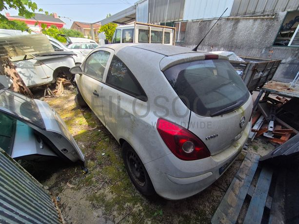 Opel Corsa · Ano 2013
