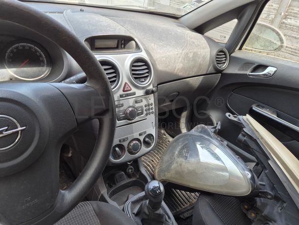 Opel Corsa · Ano 2013