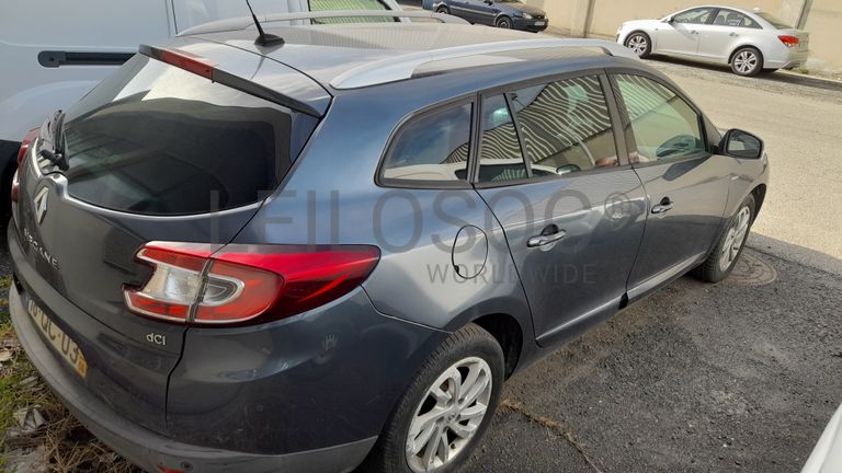 Megane Sport Tourer 1.5 DCI · Ano 2015