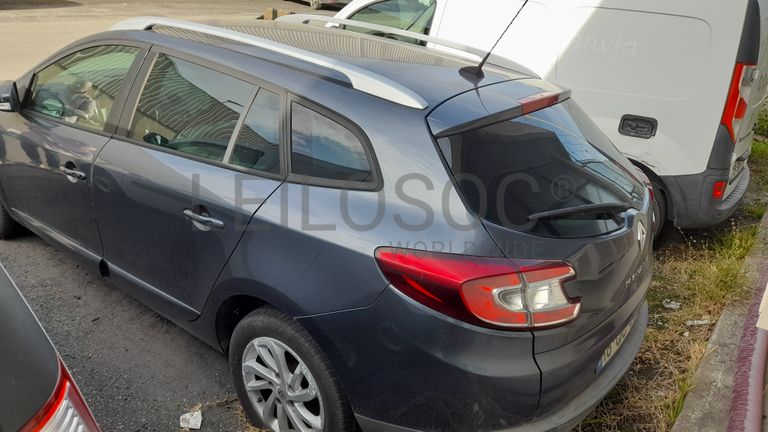 Megane Sport Tourer 1.5 DCI · Ano 2015