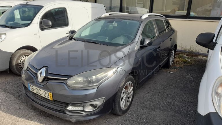 Megane Sport Tourer 1.5 DCI · Ano 2015