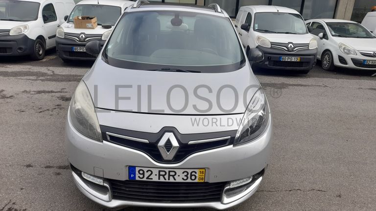 Renault Grand Scenic 1.5 DCI · Ano 2016
