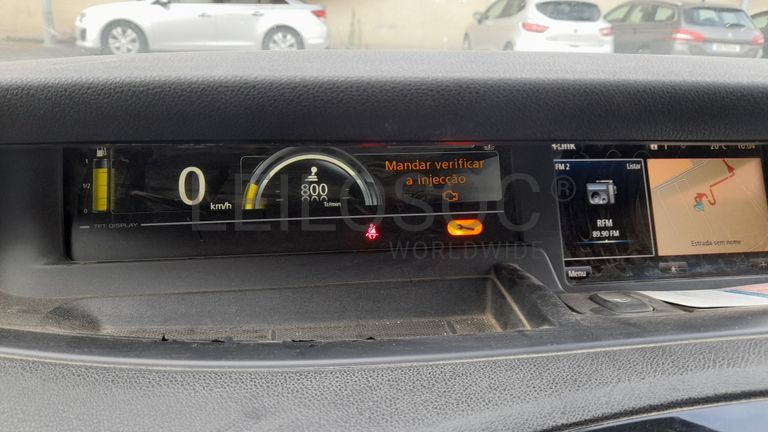 Renault Grand Scenic 1.5 DCI · Ano 2016