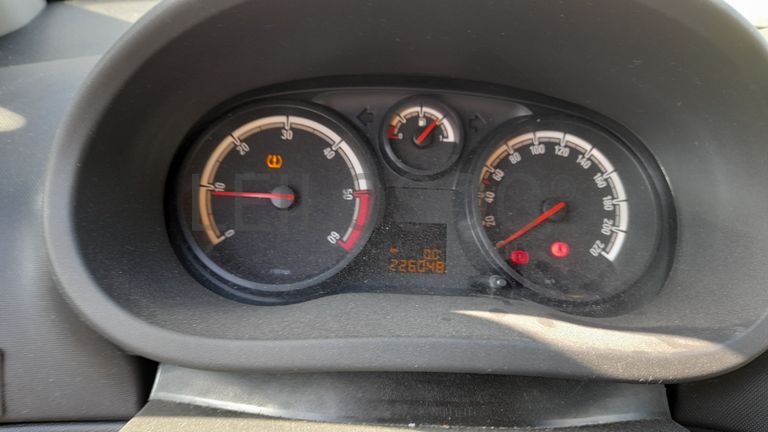 Opel Corsa Van 1.3 CDTi · Ano 2014