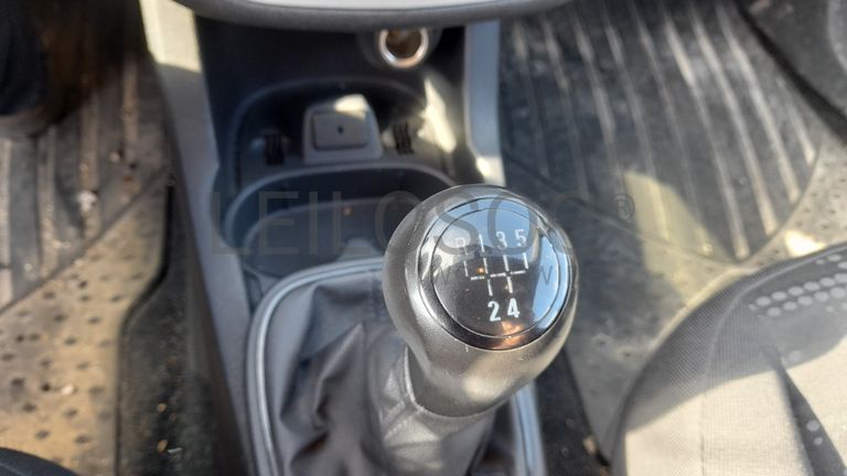 Opel Corsa Van 1.3 CDTi · Ano 2014