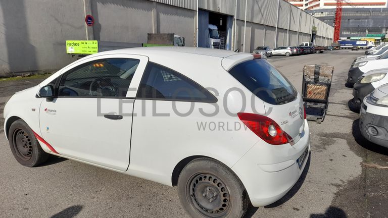 Opel Corsa Van 1.3 CDTi · Ano 2014