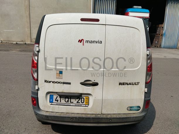 Renault Kangoo Maxi Business 1.5 DCI · Ano 2015