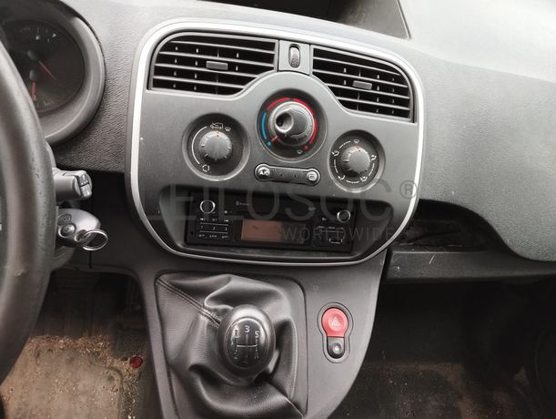 Renault Kangoo Maxi Business 1.5 DCI · Ano 2015