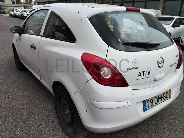 Opel Corsa Van 1.3 CDTi · Ano 2014