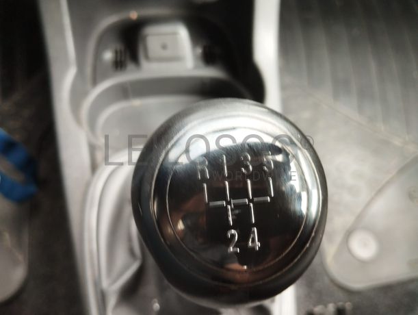 Opel Corsa Van 1.3 CDTi · Ano 2014