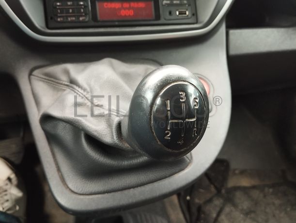 Renault Kangoo Maxi Business 1.5 DCI · Ano 2014