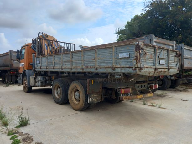 Camião Basc. c/ Tras. Braço Hidráulico da marca MERCEDES BENZ, modelo ACTROS 2636/42