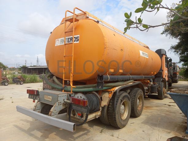 Camião Cisterna da marca MERCEDES BENZ, modelo ACTROS-6x4-4