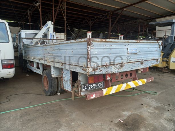 Camião Caixa Fixa c/ Braço Hidráulico da marca MERCEDES BENZ, modelo 914/42