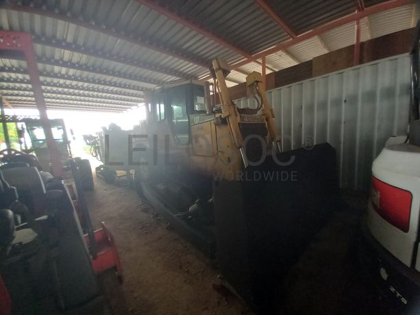 Trator de Rastos da marca CATERPILLAR, modelo D6R II STD