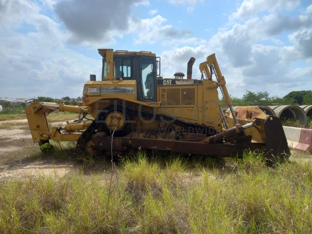 Tractor de Rastos 40 T da marca CATERPILLAR, modelo D8R